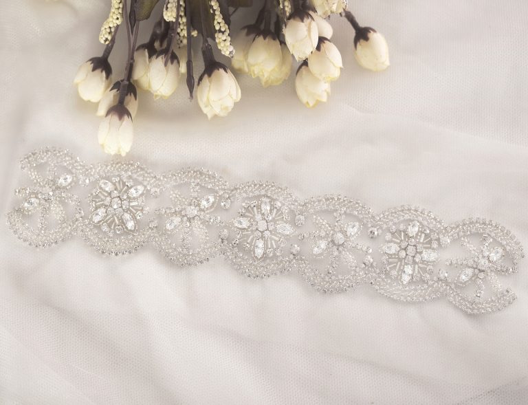 Modern Wedding | Twist Of Fate | Scalloped Edge Bridal Trim